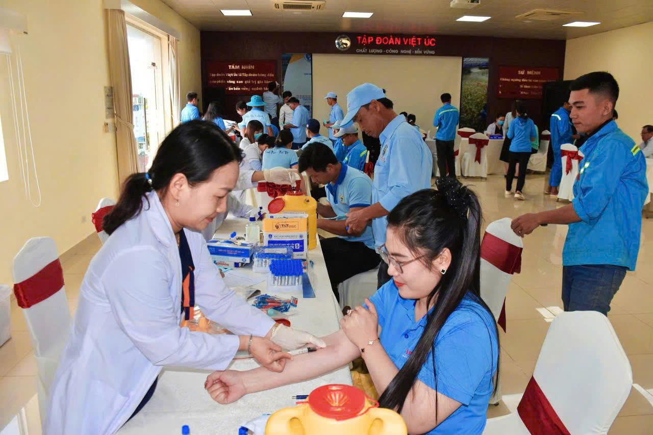 Khám sức khỏe định kỳ cho 224 người lao động tại Công ty cổ phần Việt Úc Bạc Liêu