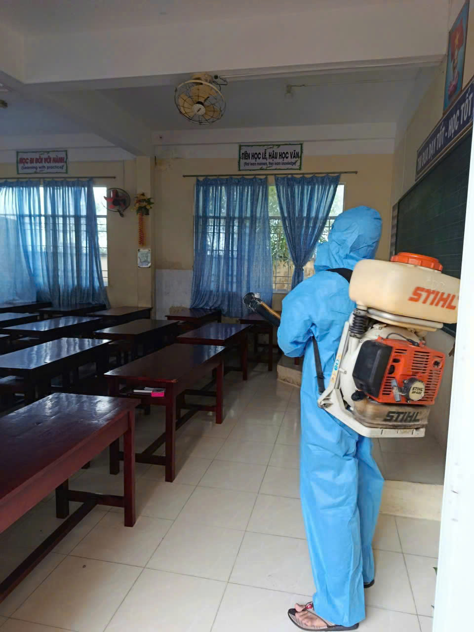 Ra quân phun hóa chất diện rộng phòng, chống sốt xuất huyết