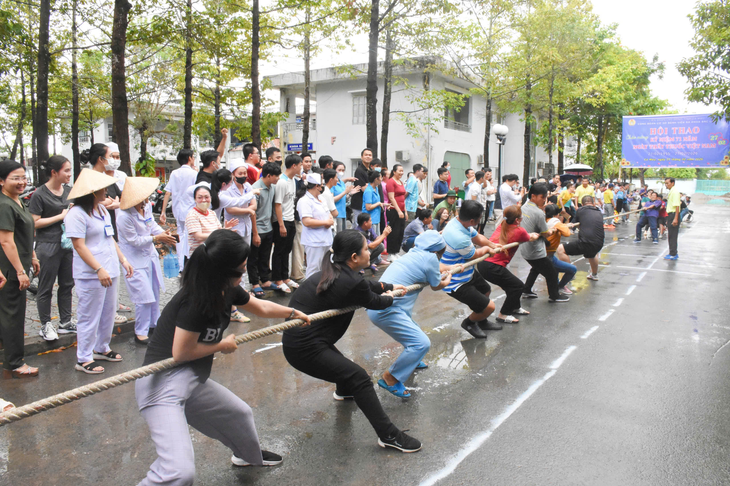 Sôi nổi Hội thao chào mừng 71 năm Ngày Thầy thuốc Việt Nam tại Bệnh viện Đa khoa Bạc Liêu