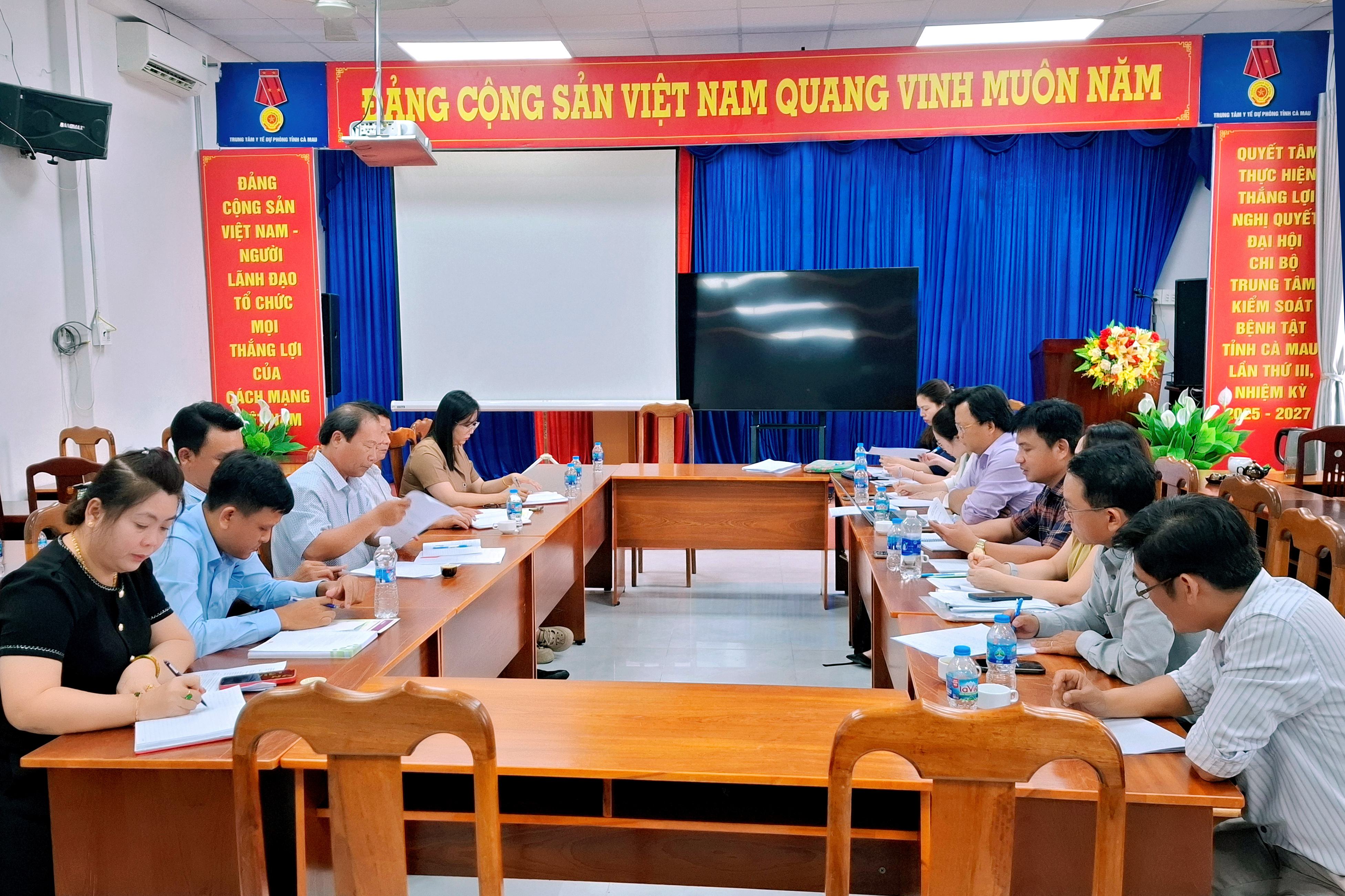 Tăng cường giám sát, chỉ đạo phòng, chống véc tơ sốt rét tại Cà Mau