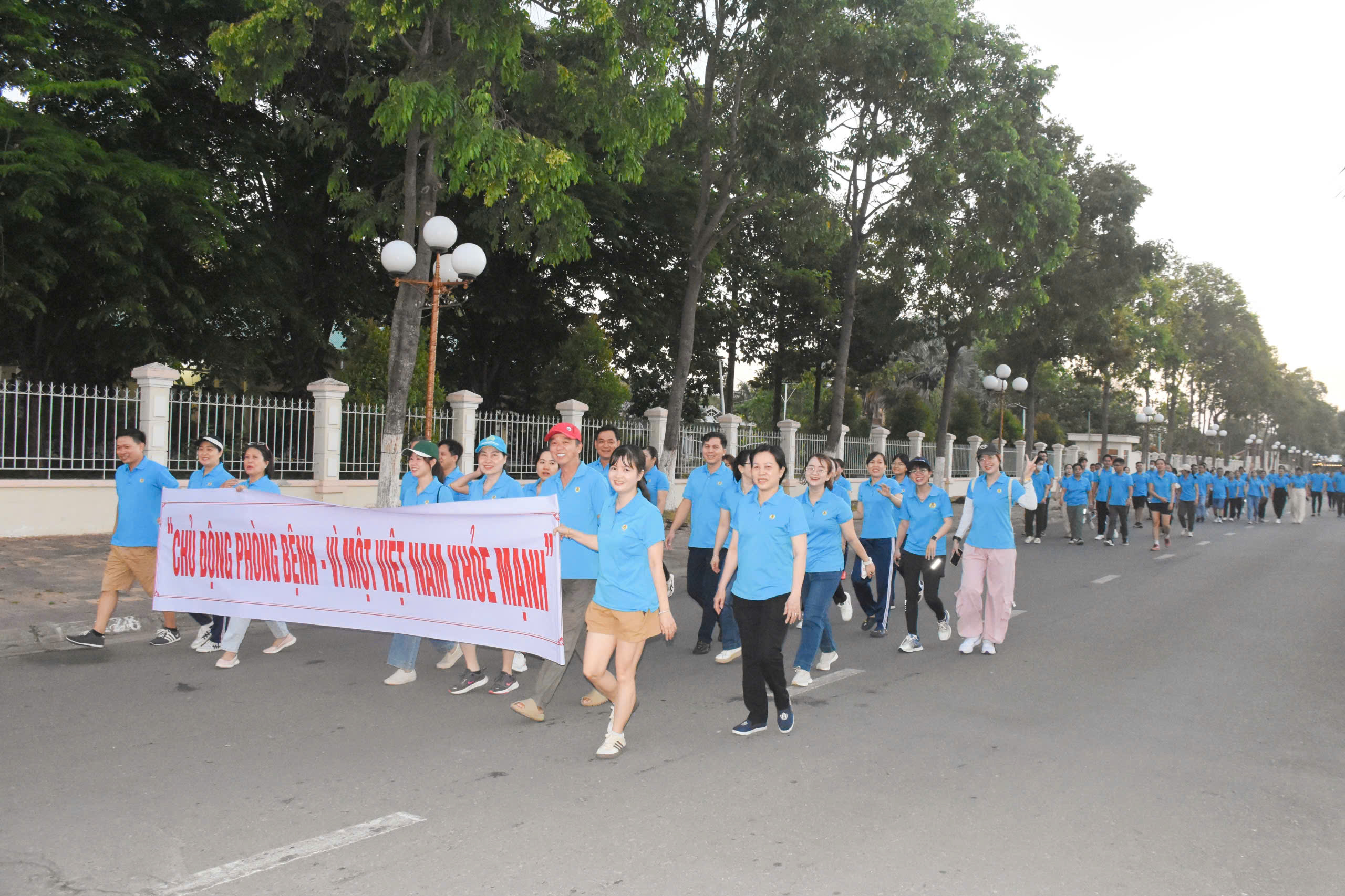 Hơn 250 cán bộ, viên chức hưởng ứng Ngày Sức khỏe toàn dân năm 2026