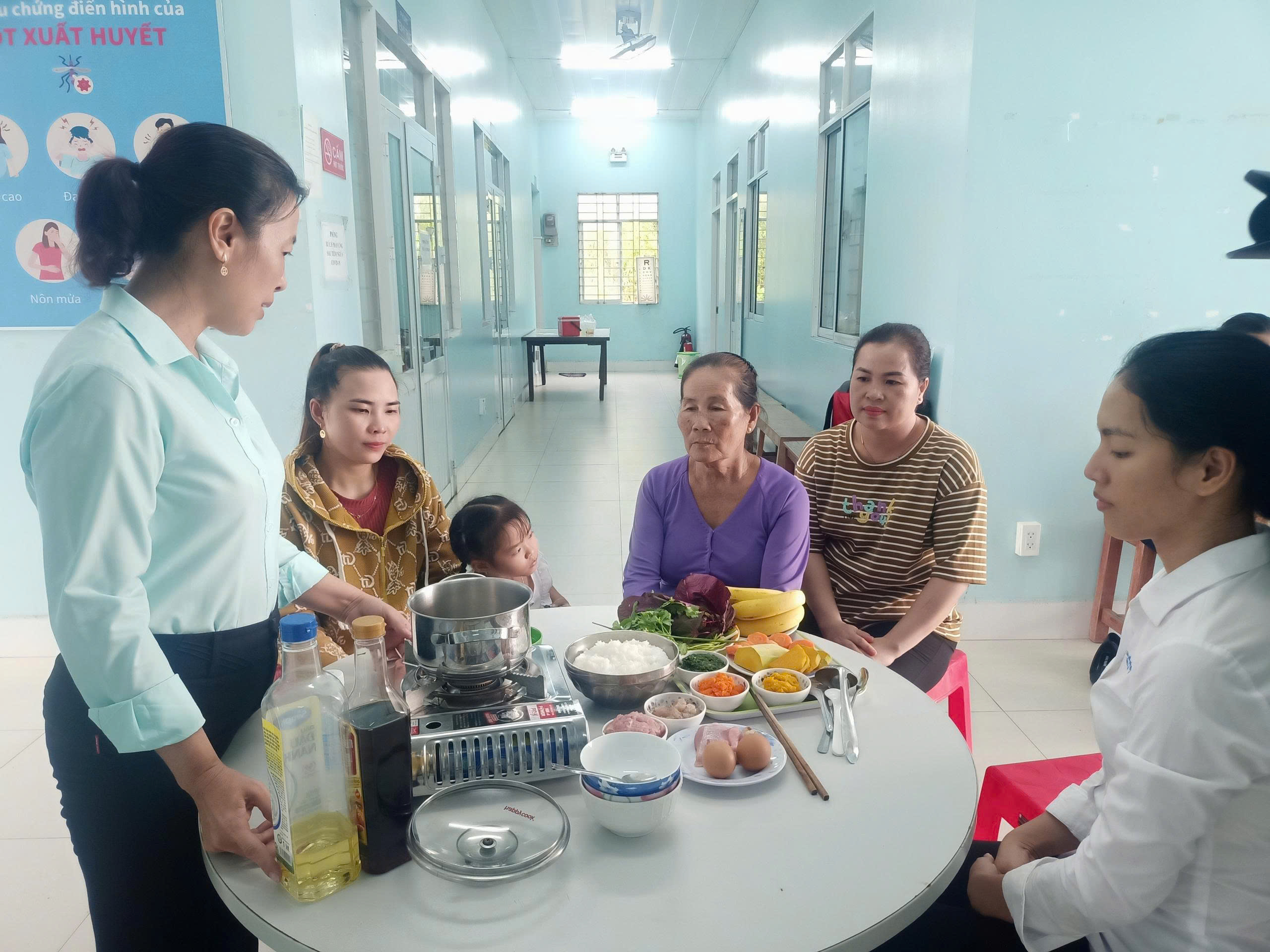 Dinh dưỡng cho trẻ mùa nắng nóng: Chủ động phòng bệnh từ bữa ăn hàng ngày