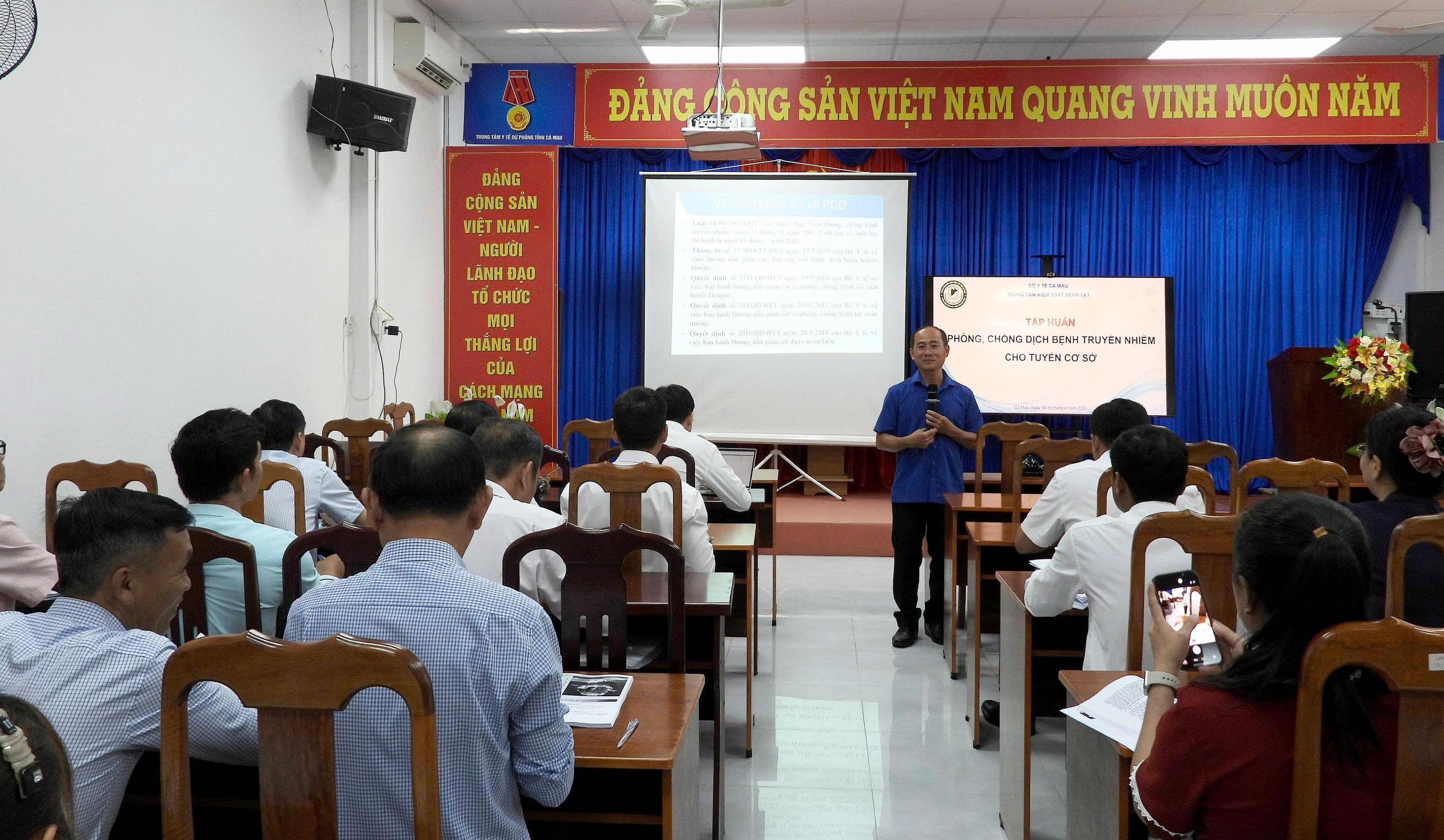 Tập huấn nâng cao năng lực phòng, chống dịch bệnh truyền nhiễm tuyến cơ sở