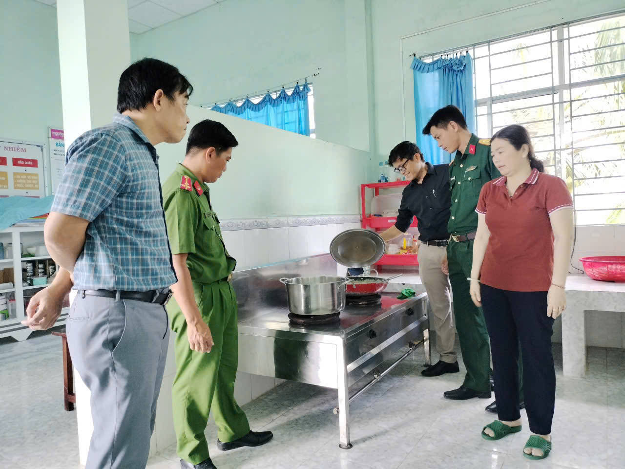 Phú Mỹ tăng cường kiểm tra an toàn thực phẩm hưởng ứng “Tháng hành động vì an toàn thực phẩm” năm 2026