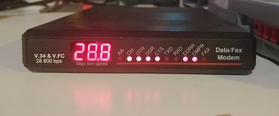 A digital clock with red lights

AI-generated content may be incorrect.