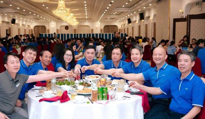 https://staticportal.vnpt.vn/upload/upload/files/images/z6892386376858_4603a5413aa500682da83a9e3996413a.jpg
