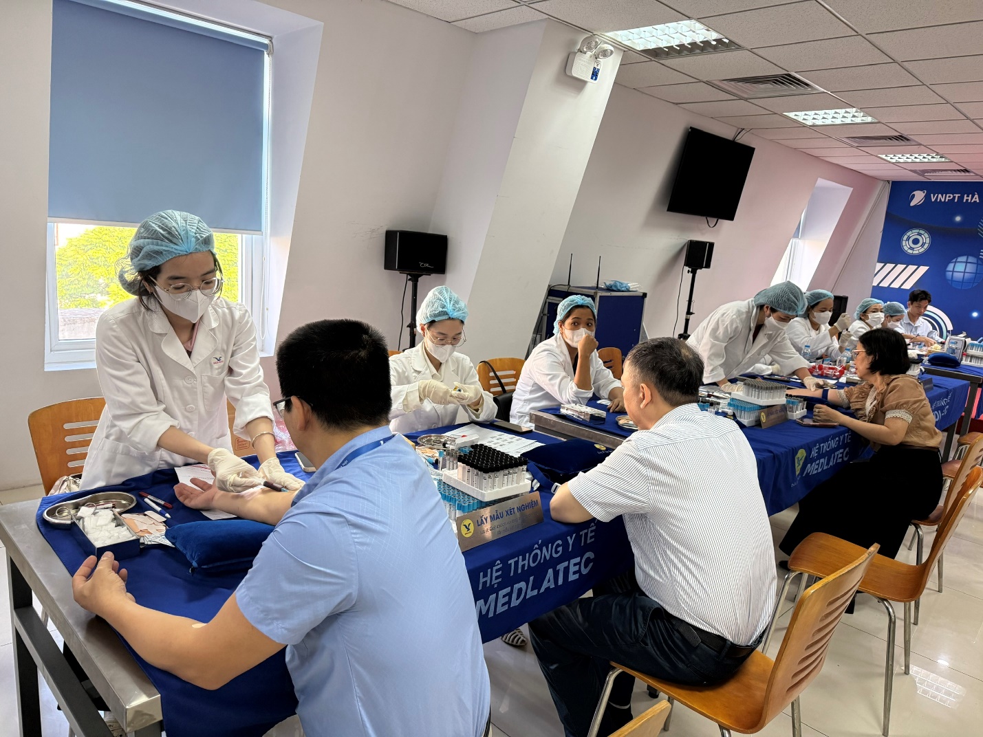 Chăm lo sức khỏe người lao động tại VNPT Hà Nội: Chu đáo, nề nếp và thiết thực