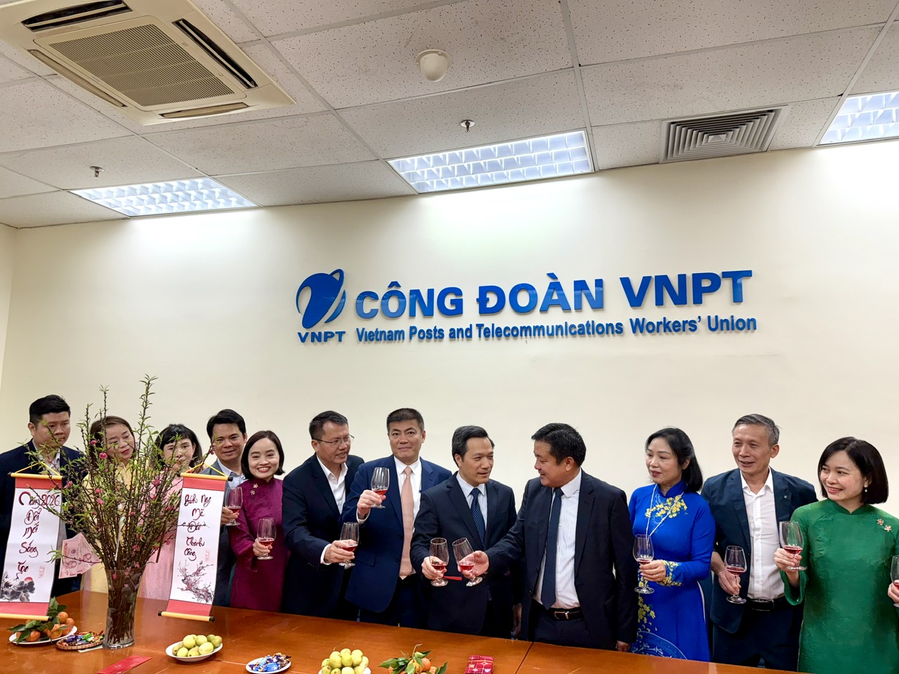 Tổng Giám đốc Tập đoàn thăm và chúc Tết Cơ quan Công đoàn VNPT