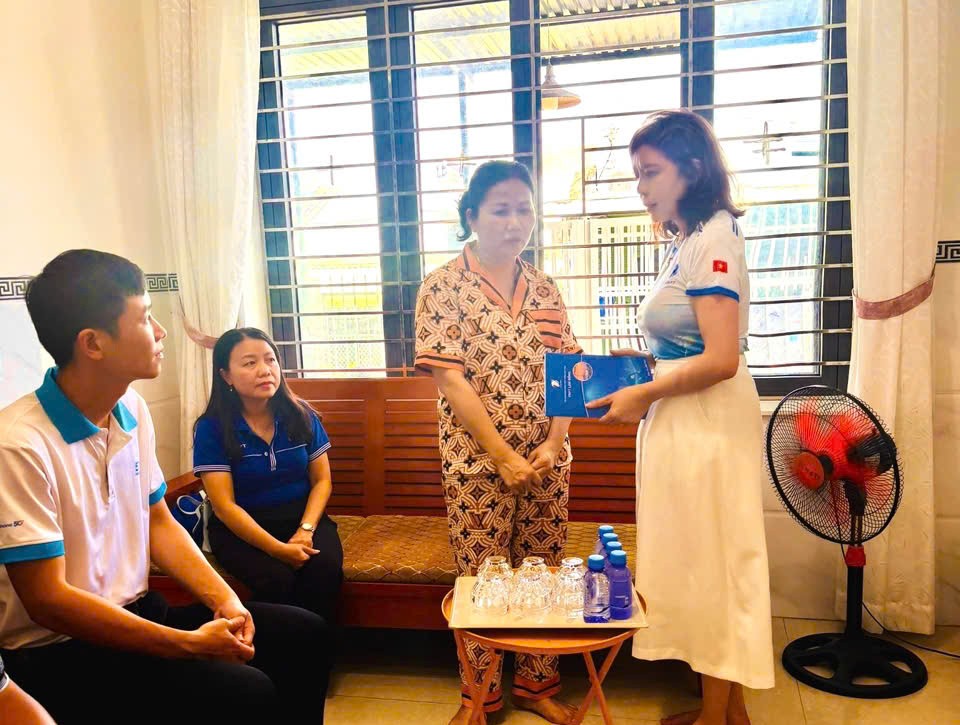 Công đoàn VNPT Lâm Đồng thăm hỏi, động viên gia đình đoàn viên có hoàn cảnh khó khăn