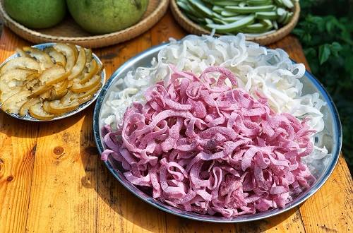 Candied coconut ribbons - A Tet delicacy of the Western region