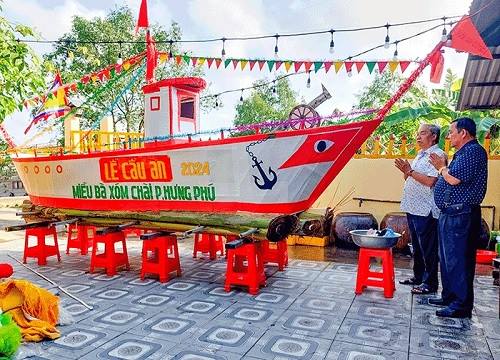 Cần Thơ rộn ràng Lễ hội Cầu an đầu Xuân