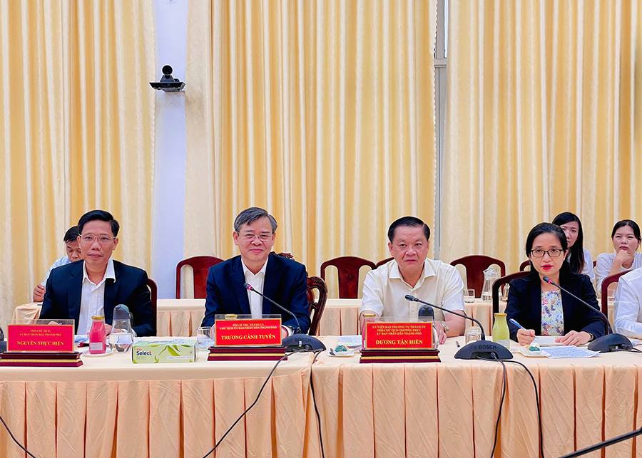 Cần Thơ thúc đẩy hợp tác với Tập đoàn Sembcorp – Singapore