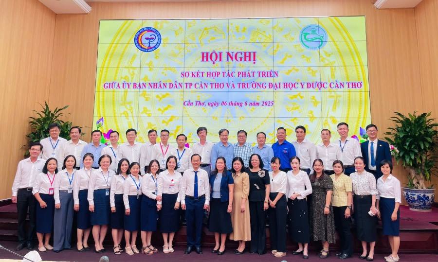 UBND thành phố Cần Thơ và Trường Đại học Y Dược Cần Thơ sơ kết hợp tác phát triển