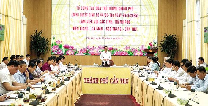 Ðồng chí Ðoàn Hồng Phong, Ủy viên Ban Chấp hành Trung ương Ðảng, Tổng Thanh tra Chính phủ: Cần Thơ đã giải quyết đúng thẩm quyền, đúng quy định pháp luật 2 vụ khiếu nại, tố cáo kéo dài, vượt cấp