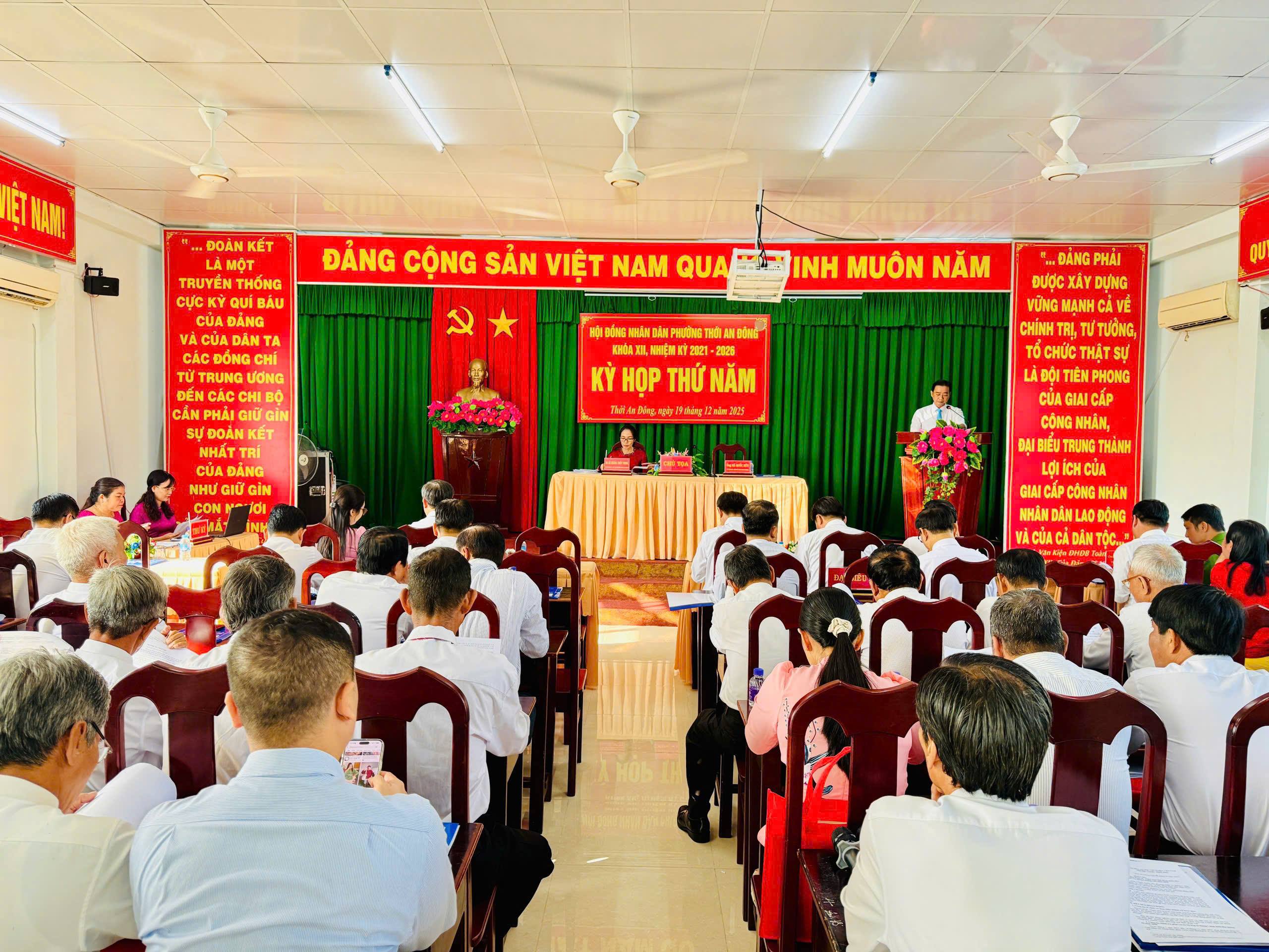 Khai mạc kỳ họp Thứ Năm Hội đồng nhân dân phường Thới An Đông khoá XII, nhiệm kỳ 2021-2026