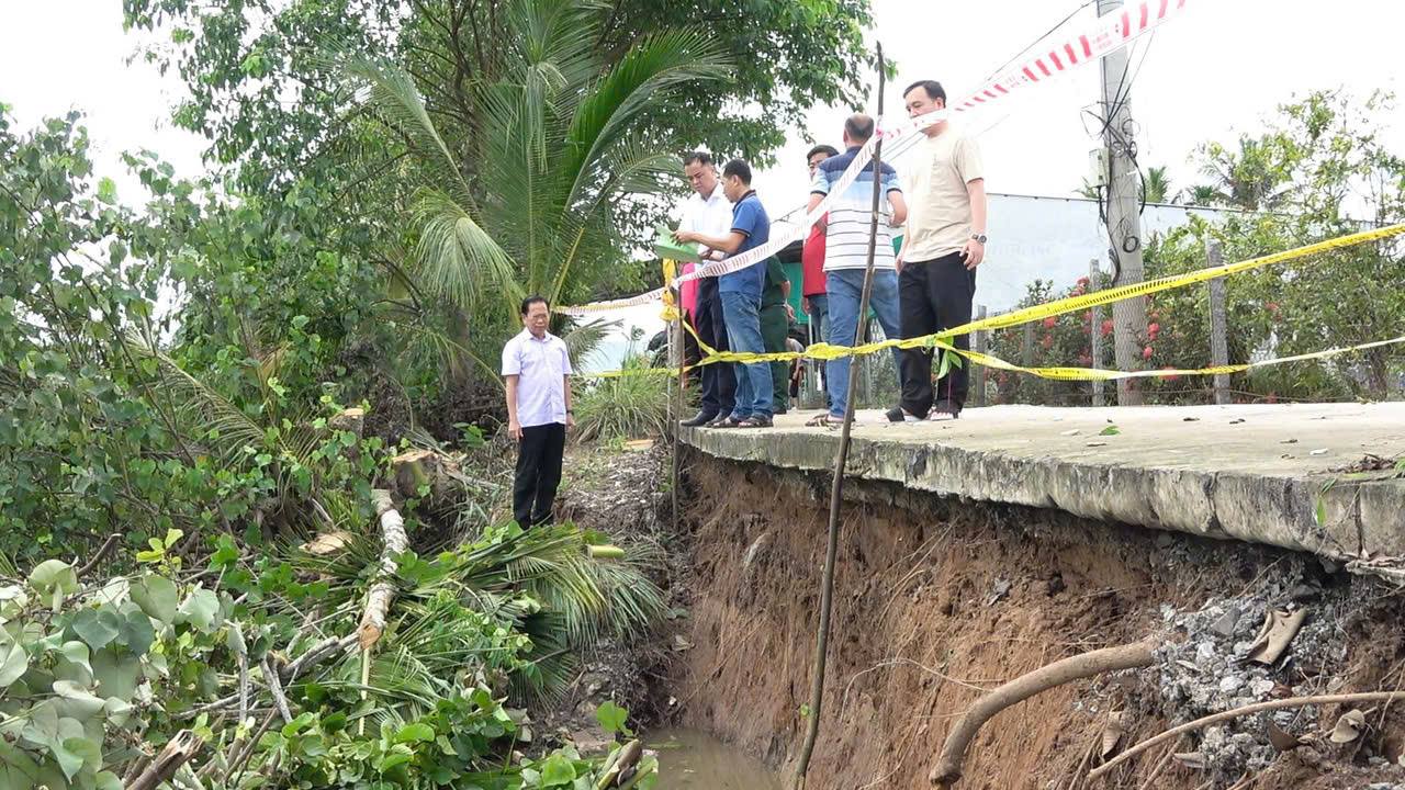 PHƯỜNG Ô MÔN VẬN ĐỘNG HỘ DÂN DI DỜI KHỎI KHU VỰC CÓ NGUY CƠ SẠT LỞ