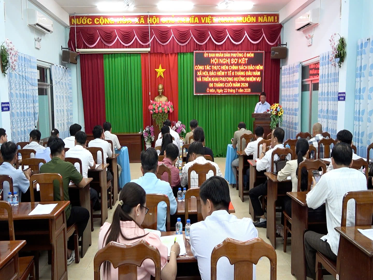 ỦY BAN NHÂN DÂN PHƯỜNG Ô MÔN TỔ CHỨC HỘI NGHỊ SƠ KẾT CÔNG TÁC THỰC HIỆN CHÍNH SÁCH BẢO HIỂM XÃ HỘI, BẢO HIỂM Y TẾ 6 THÁNG ĐẦU VÀ TRIỂN KHAI PHƯƠNG HƯỚNG NHIỆM VỤ 06 THÁNG CUỐI NĂM 2026