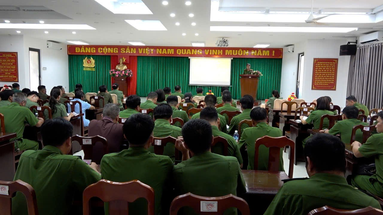 CÔNG AN PHƯỜNG Ô MÔN TRIỂN KHAI PHƯƠNG ÁN ĐẢM BẢO AN NINH TRẬT TỰ BẦU CỬ ĐẠI BIỂU QUỐC HỘI VÀ ĐẠI BIỂU HỘI ĐỒNG NHÂN DÂN CÁC CẤP NHIỆM KỲ 2026 - 2031