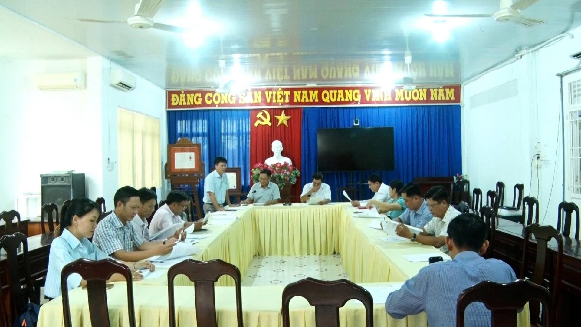 TÂN LỘC TỔ CHỨC HỌP THẨM TRA CÁC TỜ TRÌNH, DỰ THẢO NGHỊ QUYẾT TRÌNH KỲ HỌP THỨ BA HĐND PHƯỜNG KHÓA XIII