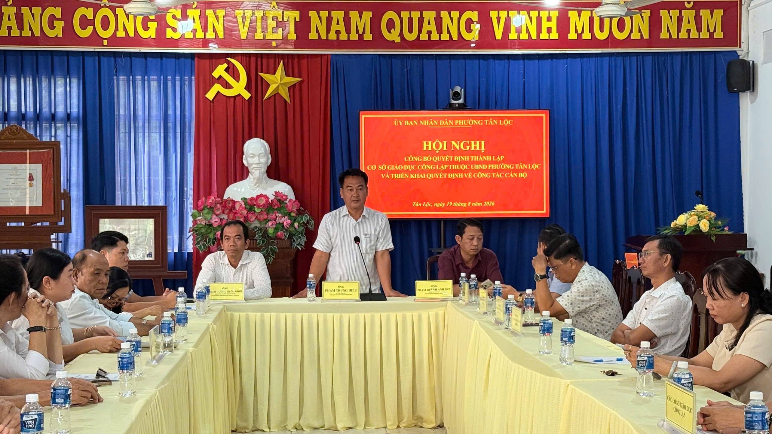 Tân Lộc công bố quyết định thành lập cơ sở giáo dục công lập