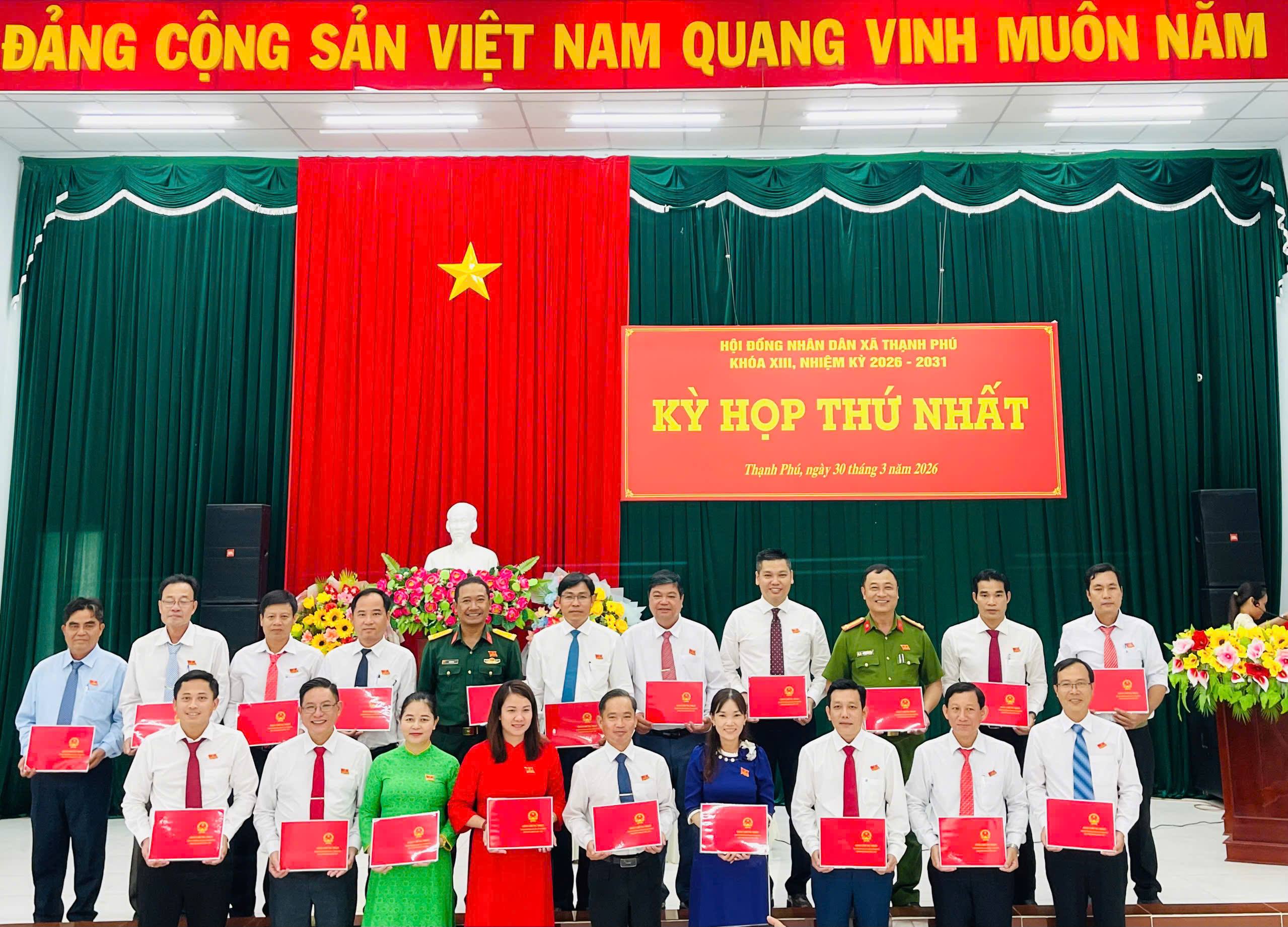 HỘI ĐỒNG NHÂN DÂN XÃ THẠNH PHÚ TỔ CHỨC KỲ HỌP THỨ NHẤT KHÓA XIII, NHIỆM KỲ 2026 – 2031!
