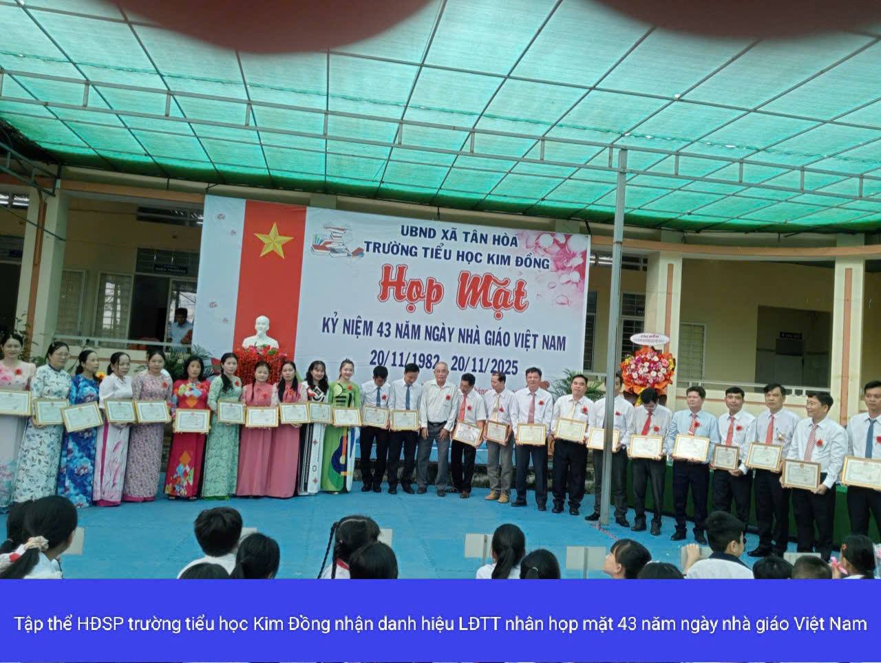 Khoảnh khắc trao thưởng đầy ý nghĩa