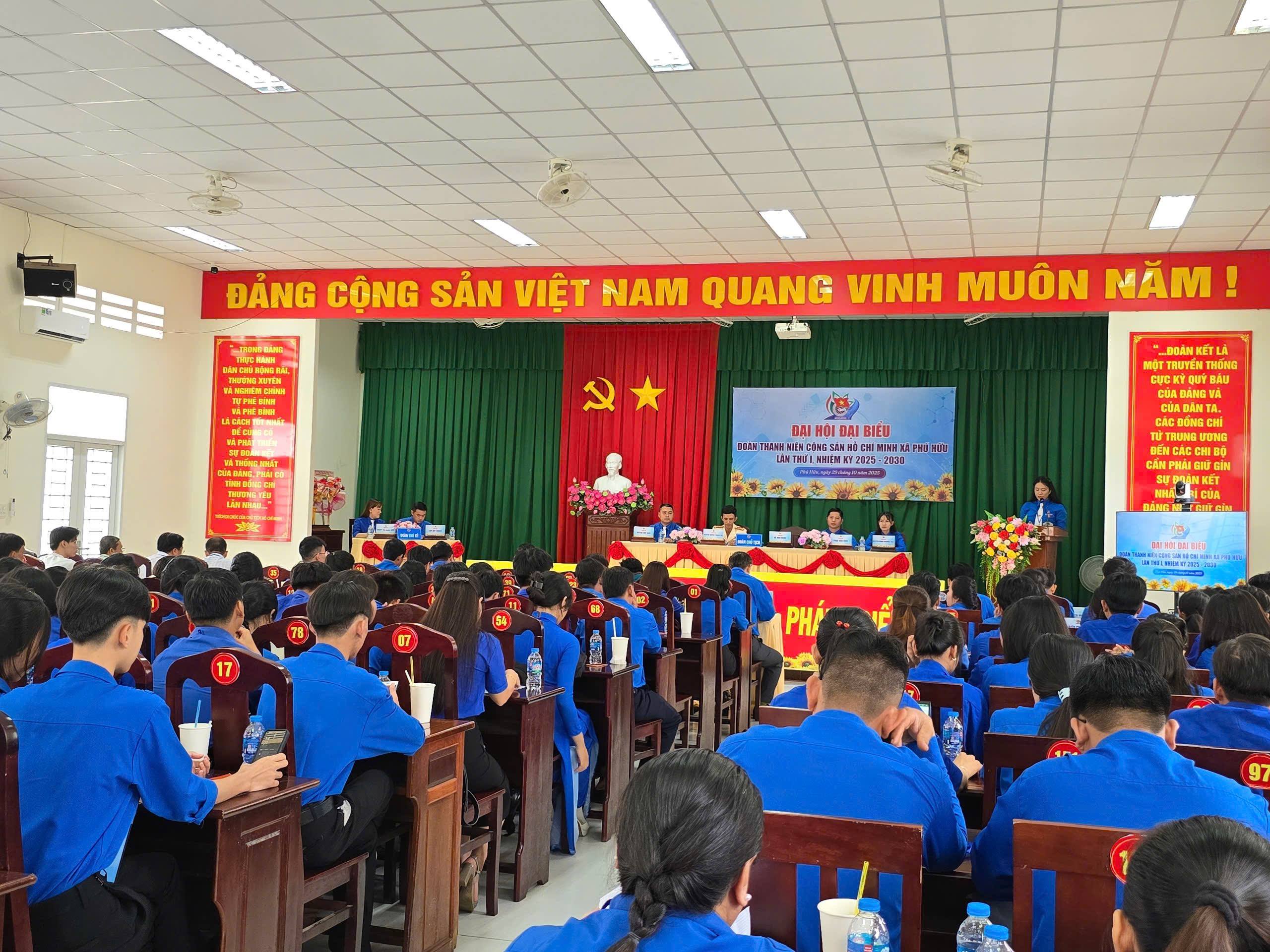 Đoàn TNCS Hồ Chí Minh xã Phú Hữu tổ chức thành công đại hội lần thứ nhất, nhiệm kỳ 2025 - 2030