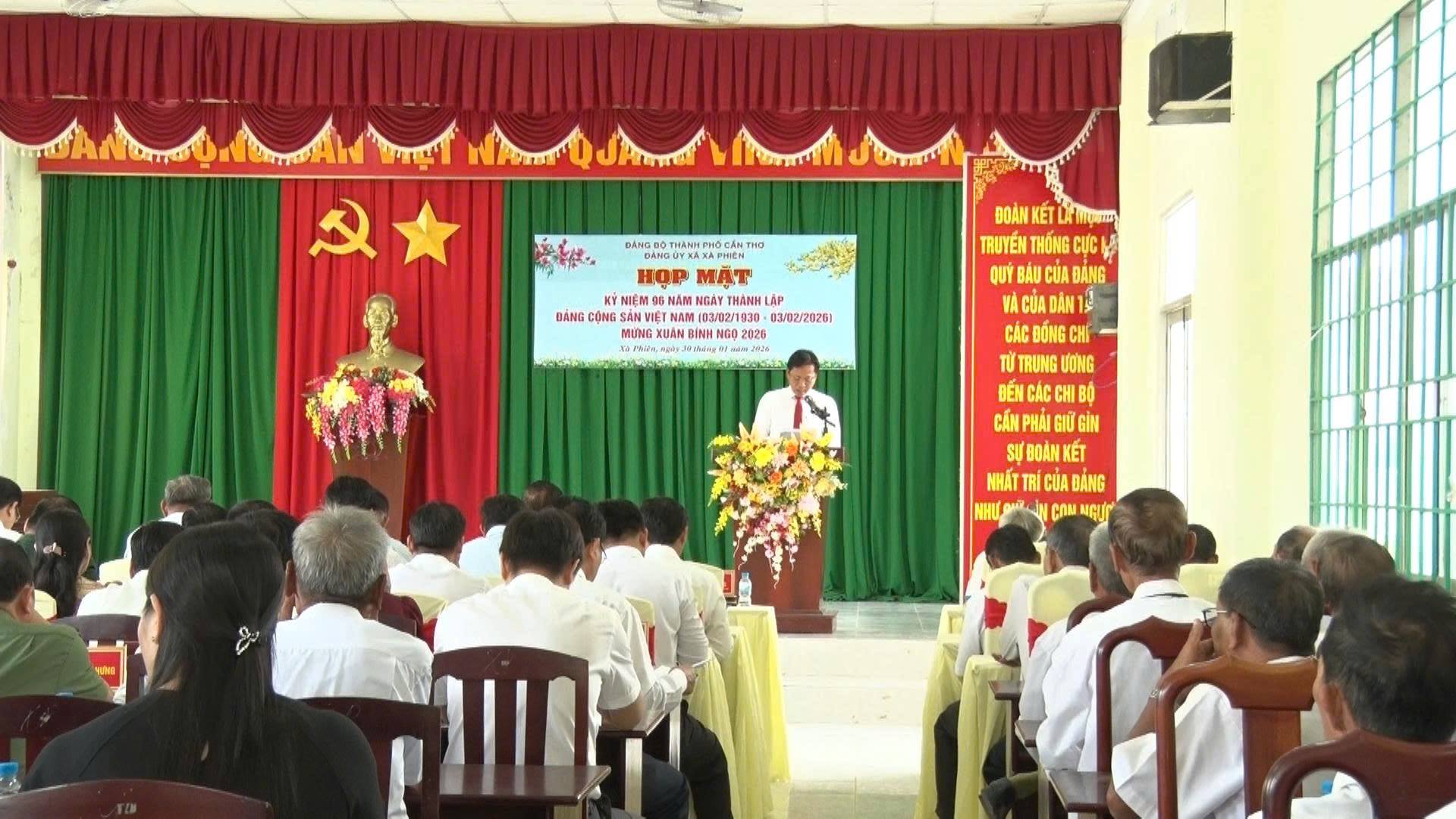 Xà Phiên tổ chức họp mặt kỷ niệm 96 năm ngày thành lập Đảng cộng sản Việt Nam