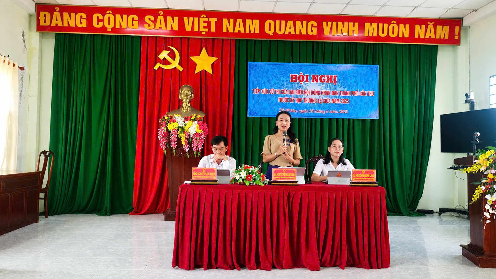 Thường trực Hội đồng nhân dân xã Xà Phiên, phối hợp với Hội đồng nhân dân và Ủy ban Mặt trận Tổ Quốc Thành phố tổ chức tiếp xúc cử tri Hội đồng nhân dân Thành phố, Tổ đại biểu đơn vị số 4 trước Kỳ họp thường lệ giửa năm 2026