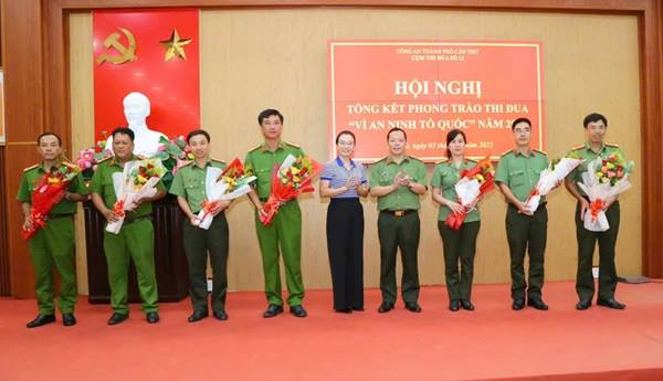 Cụm thi đua số 12, Công an thành phố Cần Thơ tổng kết phong trào thi đua “Vì an ninh Tổ quốc” năm 2025