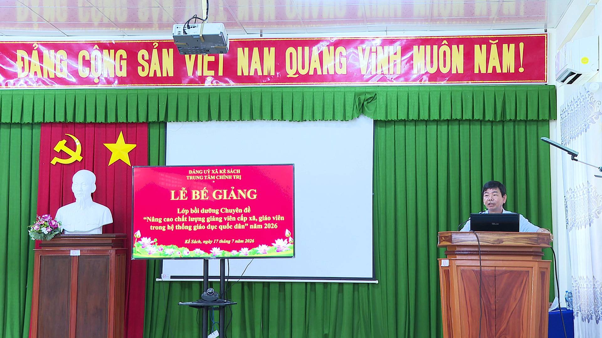 Trung tâm Chính trị xã Kế Sách bế giảng lớp Chuyên đề "Nâng cao chất lượng giảng viên cấp xã, giáo viên trong hệ thống giáo dục quốc dân" năm 2026