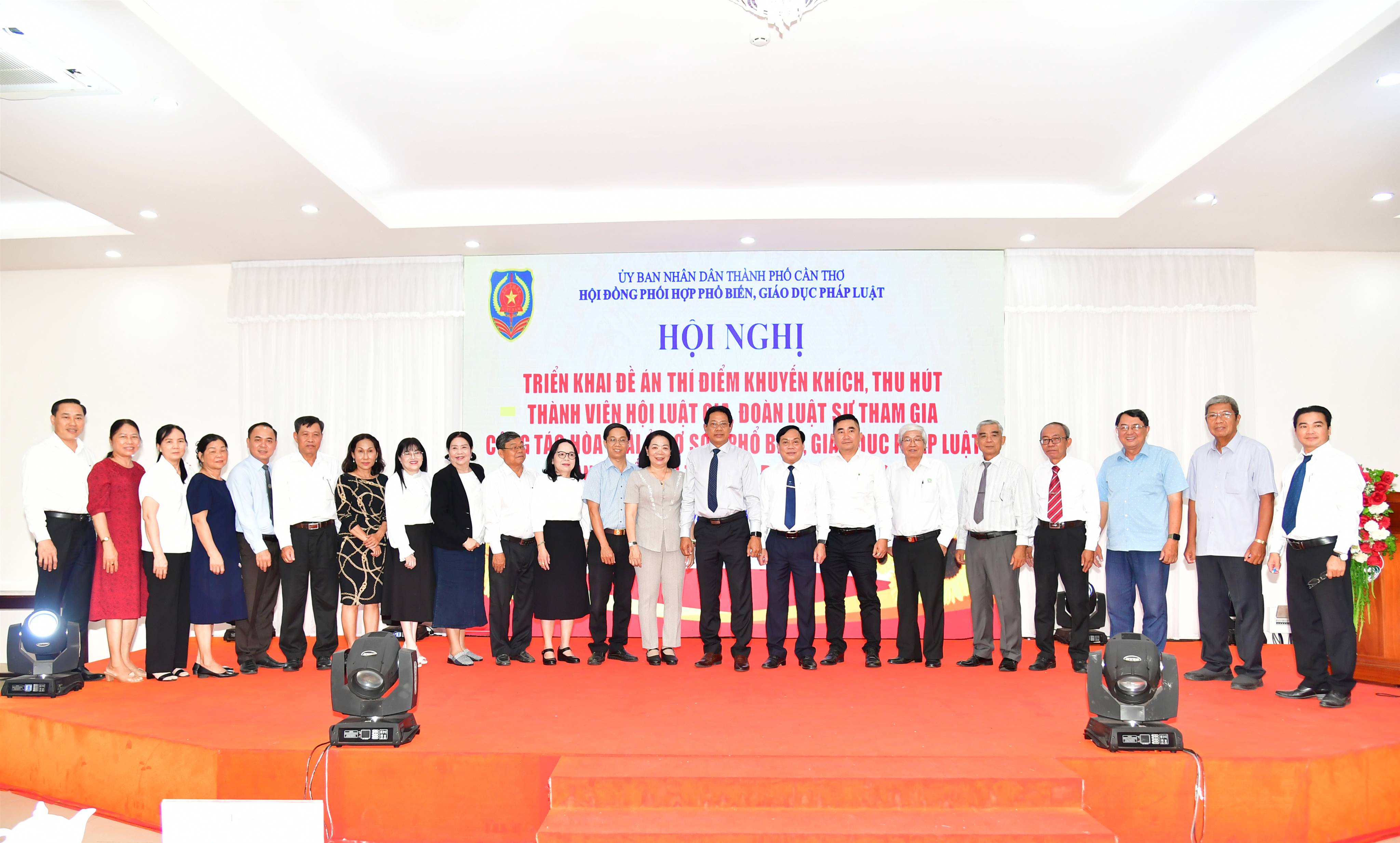 Cần Thơ: triển khai Đề án Thí điểm khuyến khích, thu hút thành viên Hội Luật gia, Đoàn Luật sư tham gia công tác hòa giải ở cơ sở; phổ biến, giáo dục pháp luật trên địa bàn thành phố Cần Thơ giai đoạn 2025 - 2030