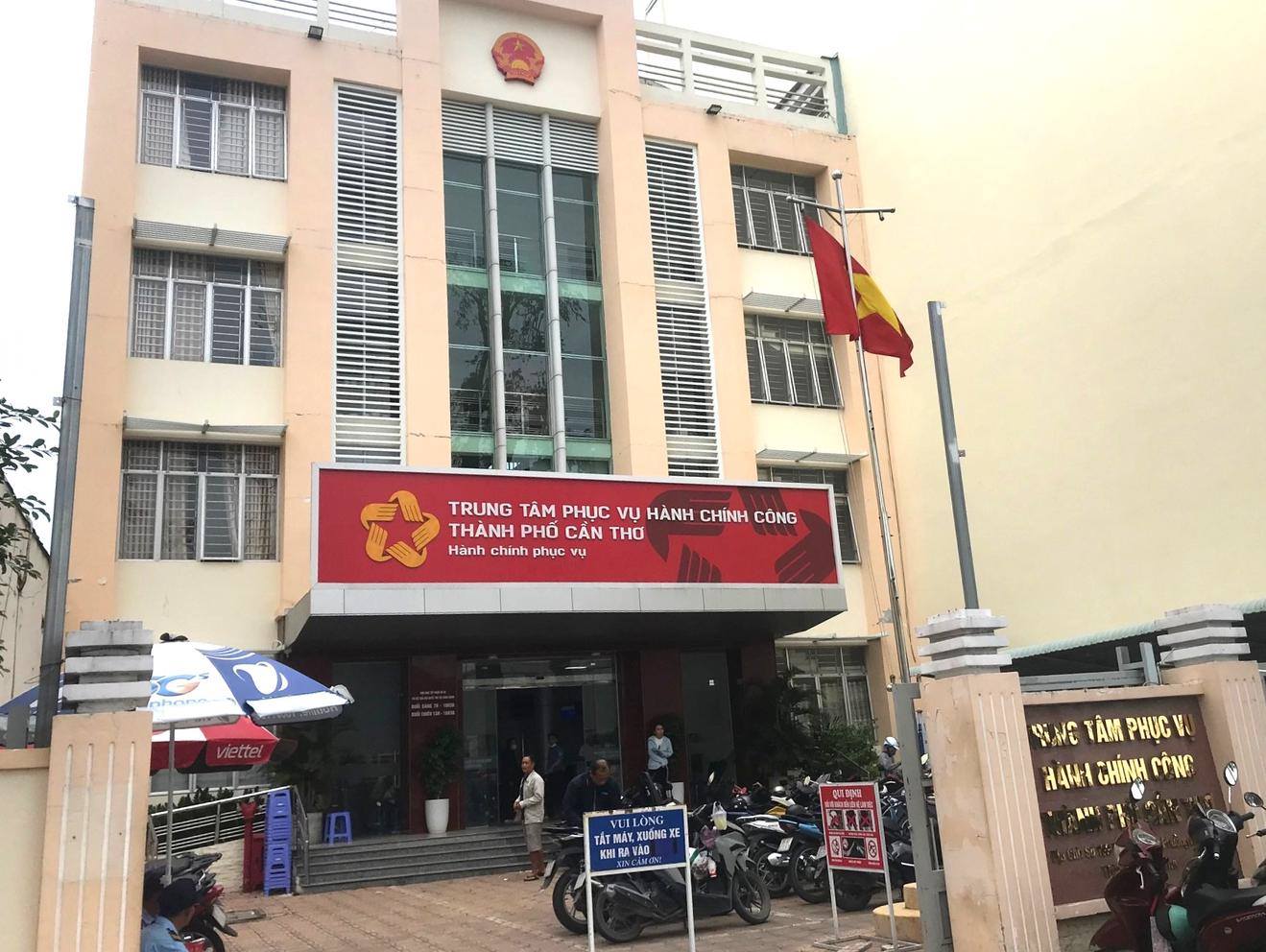 Ban hành Quy chế tổ chức và hoạt động của Trung tâm Phục vụ hành chính công trên địa bàn thành phố
