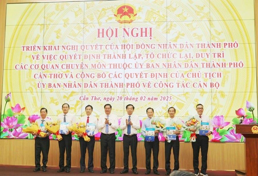 Triển khai Nghị quyết của HĐND thành phố về công tác cán bộ sau hợp nhất các cơ quan chuyên môn thuộc UBND TP Cần Thơ