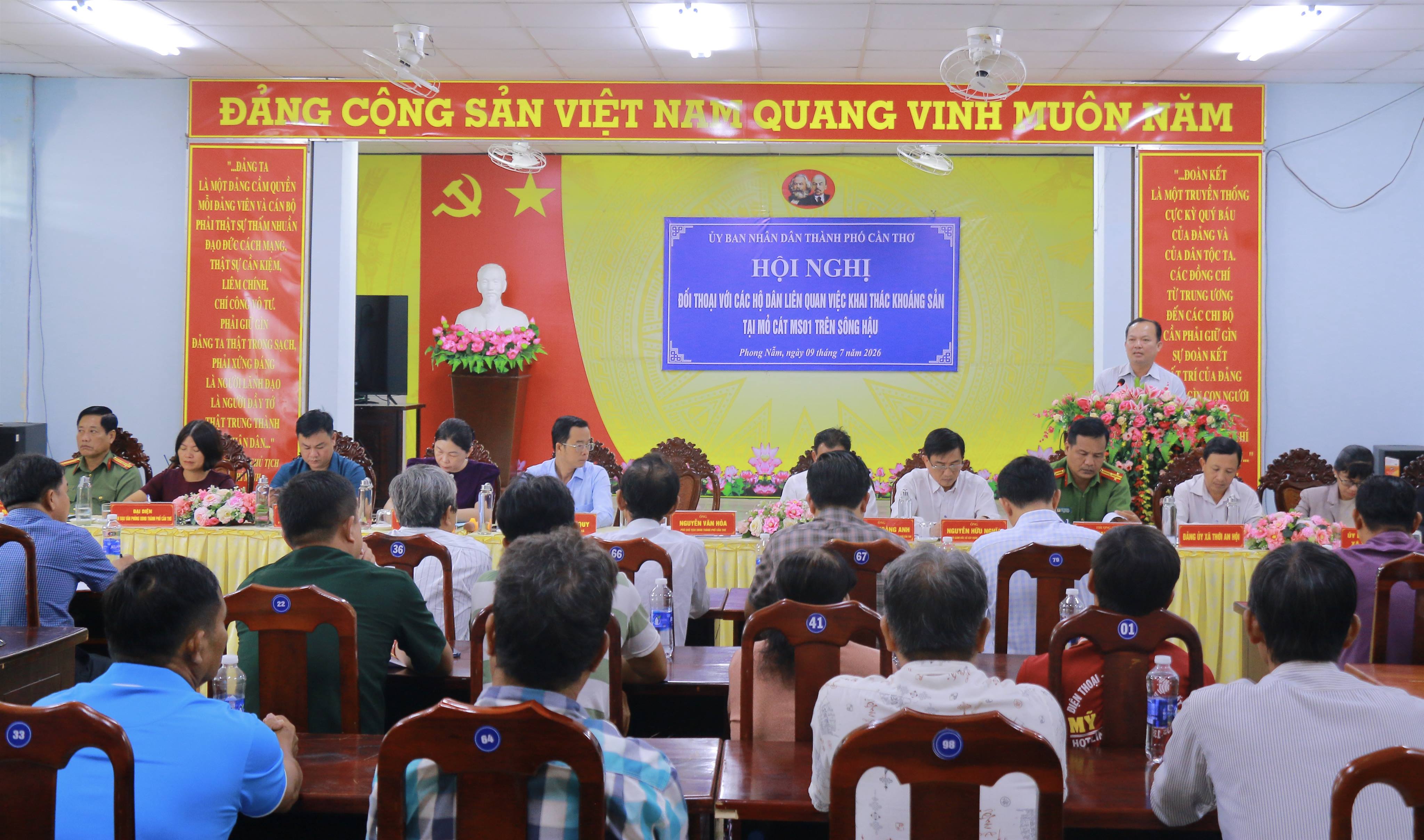 Lãnh đạo TP Cần Thơ đối thoại với người dân về khai thác khoáng sản tại mỏ cát MS01 trên sông Hậu