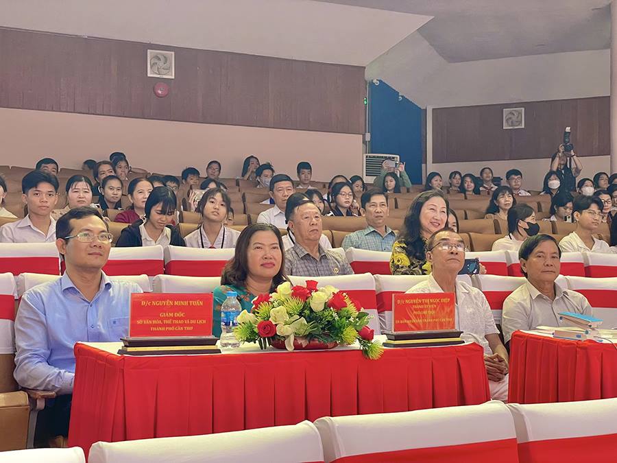 Khai mạc chuỗi hoạt động chào mừng Ngày Gia đình Việt Nam 2025 tại Cần Thơ
