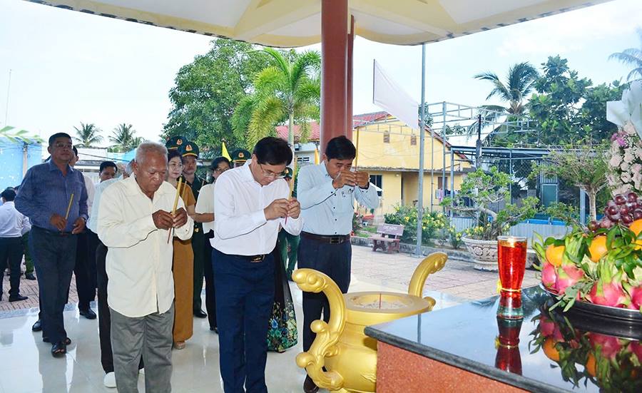 Trần Đề tổ chức các hoạt động tri ân nhân kỷ niệm 78 năm Ngày Thương binh - Liệt sĩ