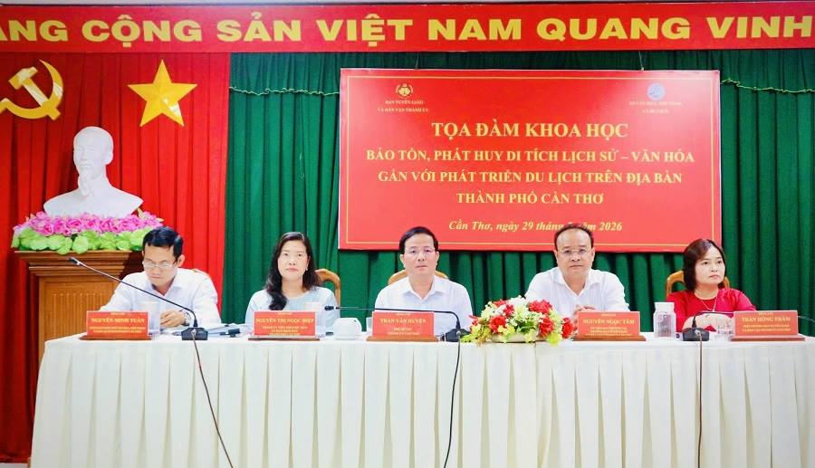 Bảo tồn, phát huy di tích lịch sử - văn hóa gắn với phát triển du lịch bền vững