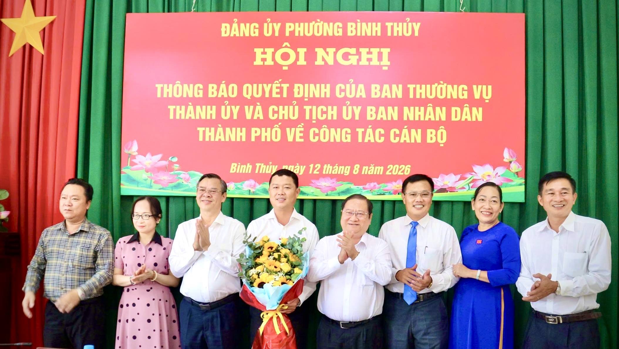 Cần Thơ công bố quyết định về công tác cán bộ tại phường Bình Thủy