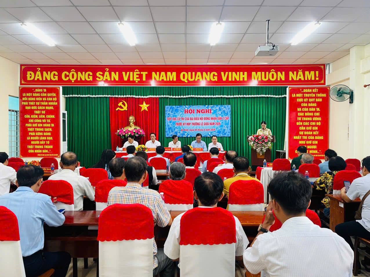 ĐOÀN ĐẠI BIỂU HỘI ĐỒNG NHÂN DÂN 2 CẤP TIẾP XÚC CỬ TRI PHƯỜNG AN BÌNH TRƯỚC KỲ HỌP THƯỜNG LỆ GIỮA NĂM 2026