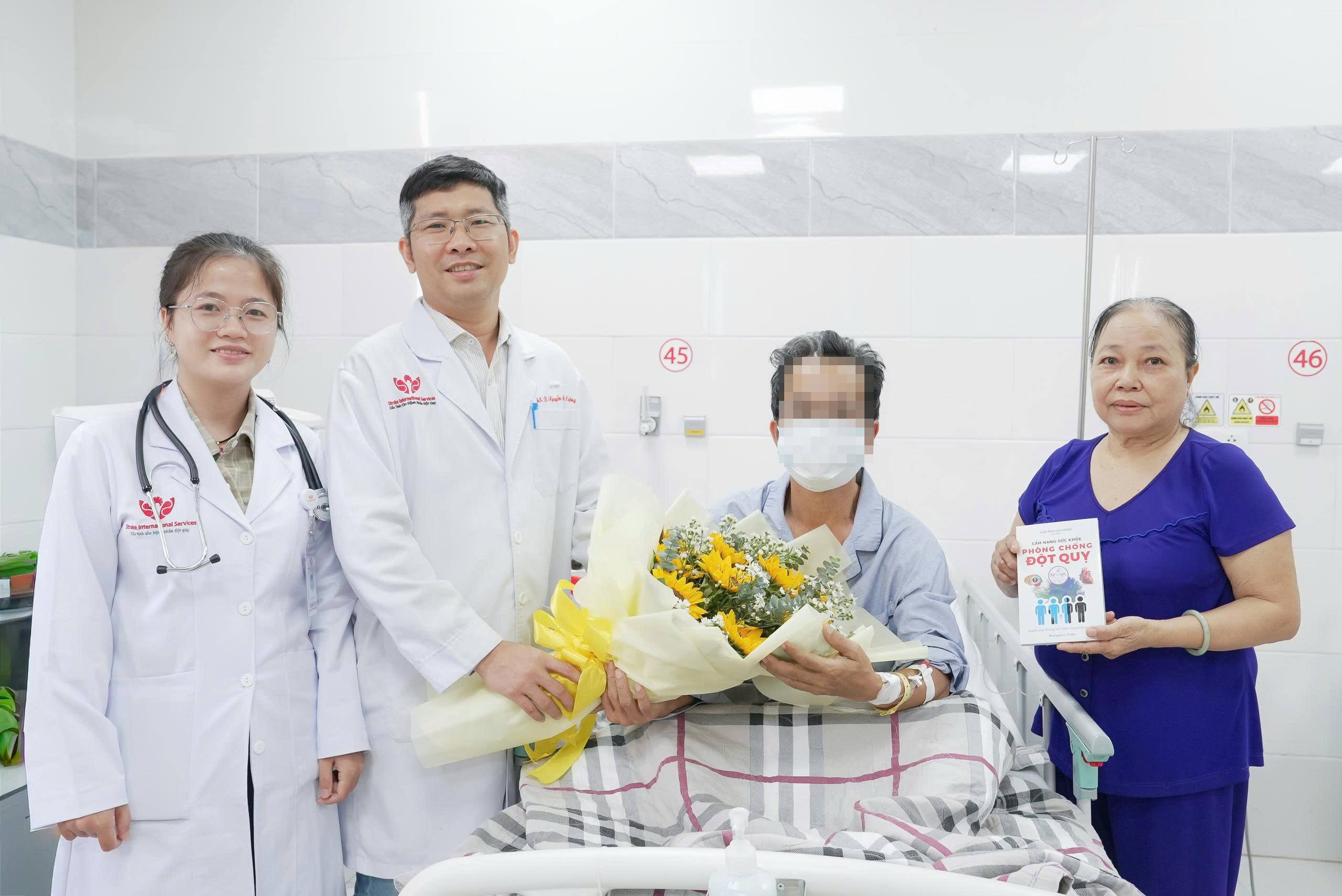 Kịp thời cứu sống một bác sĩ bị ngưng tim, ngưng thở do nhồi máu cơ tim cấp