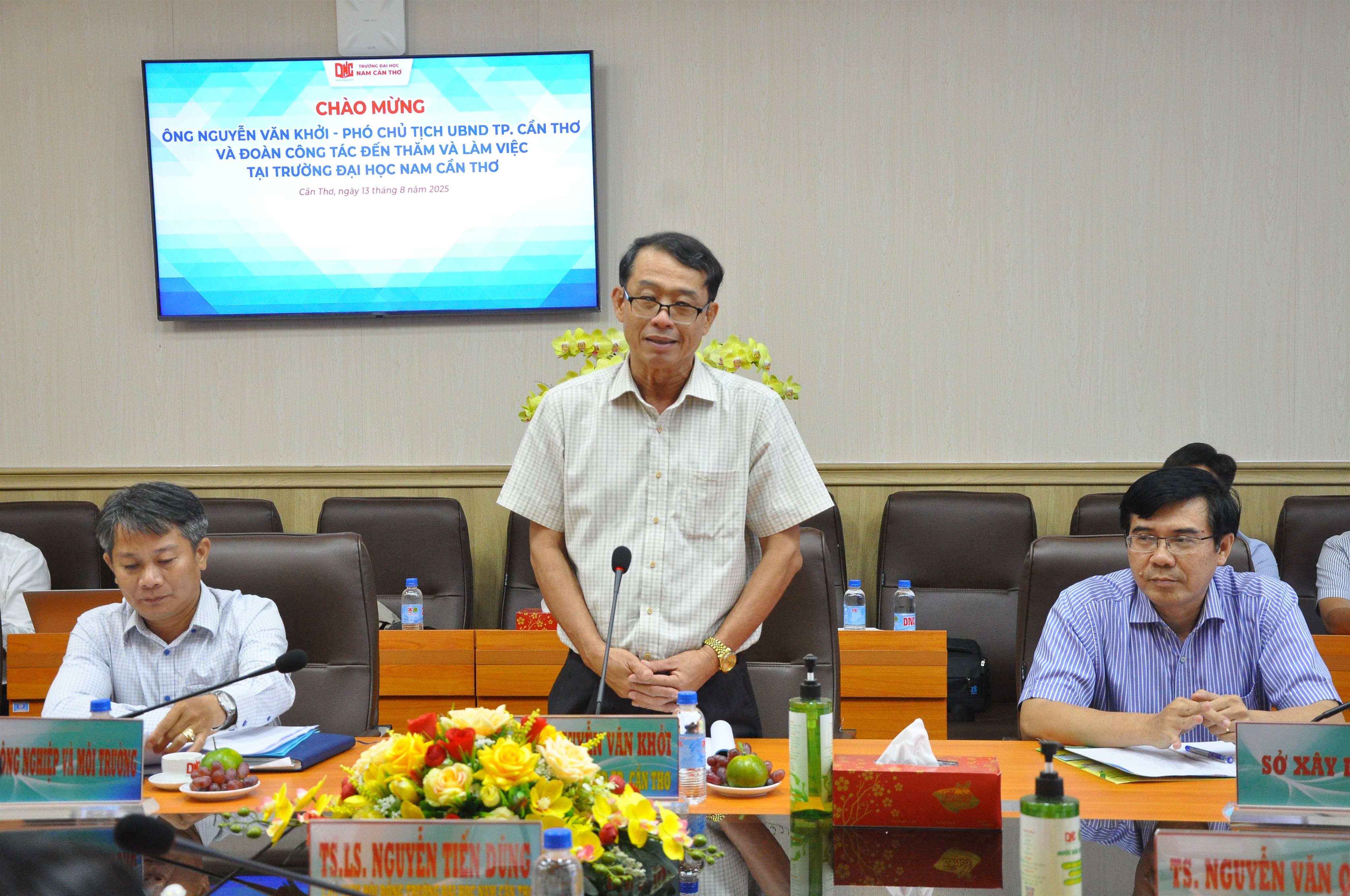 Lãnh đạo thành phố thăm, làm việc tại Trường Đại học Nam Cần Thơ