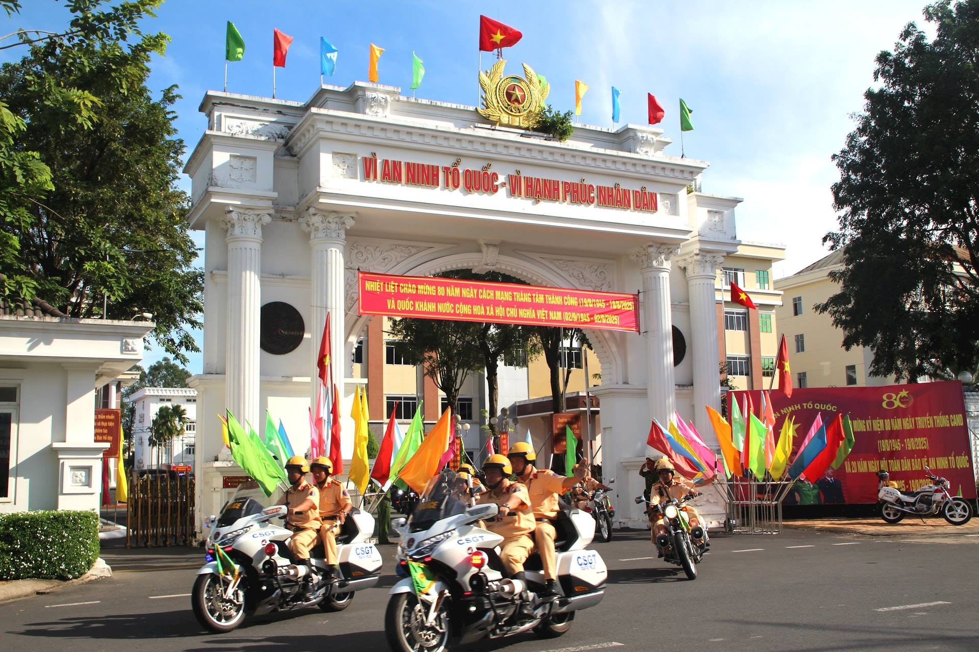 anh tin bai