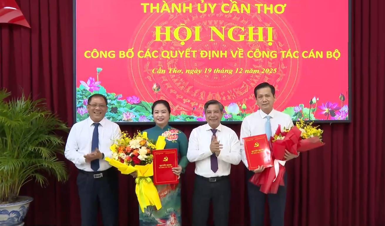 Công bố các quyết định về công tác cán bộ của Thành ủy Cần Thơ