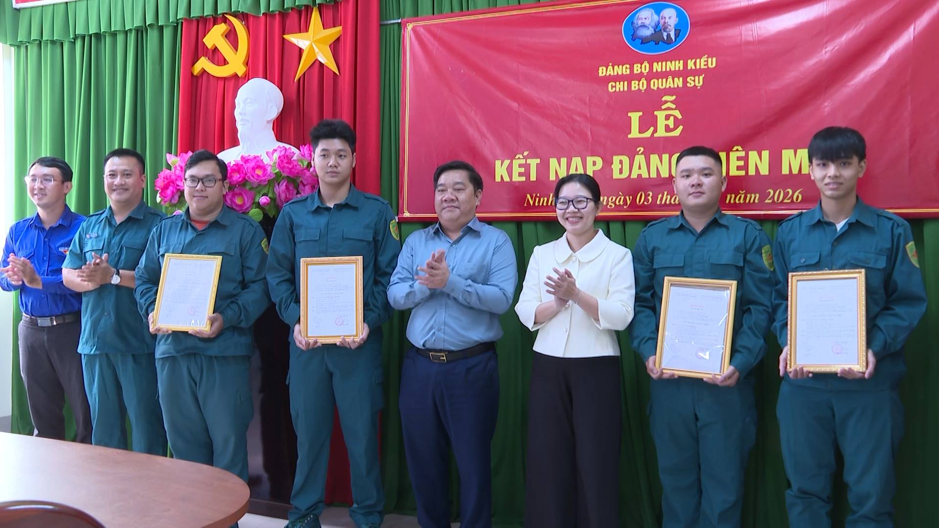 CHI BỘ QUÂN SỰ PHƯỜNG NINH KIỀU TỔ CHỨC LỄ KẾT NẠP ĐẢNG VIÊN MỚI VÀ SINH HOẠT CHI BỘ THÁNG 1 NĂM 2026