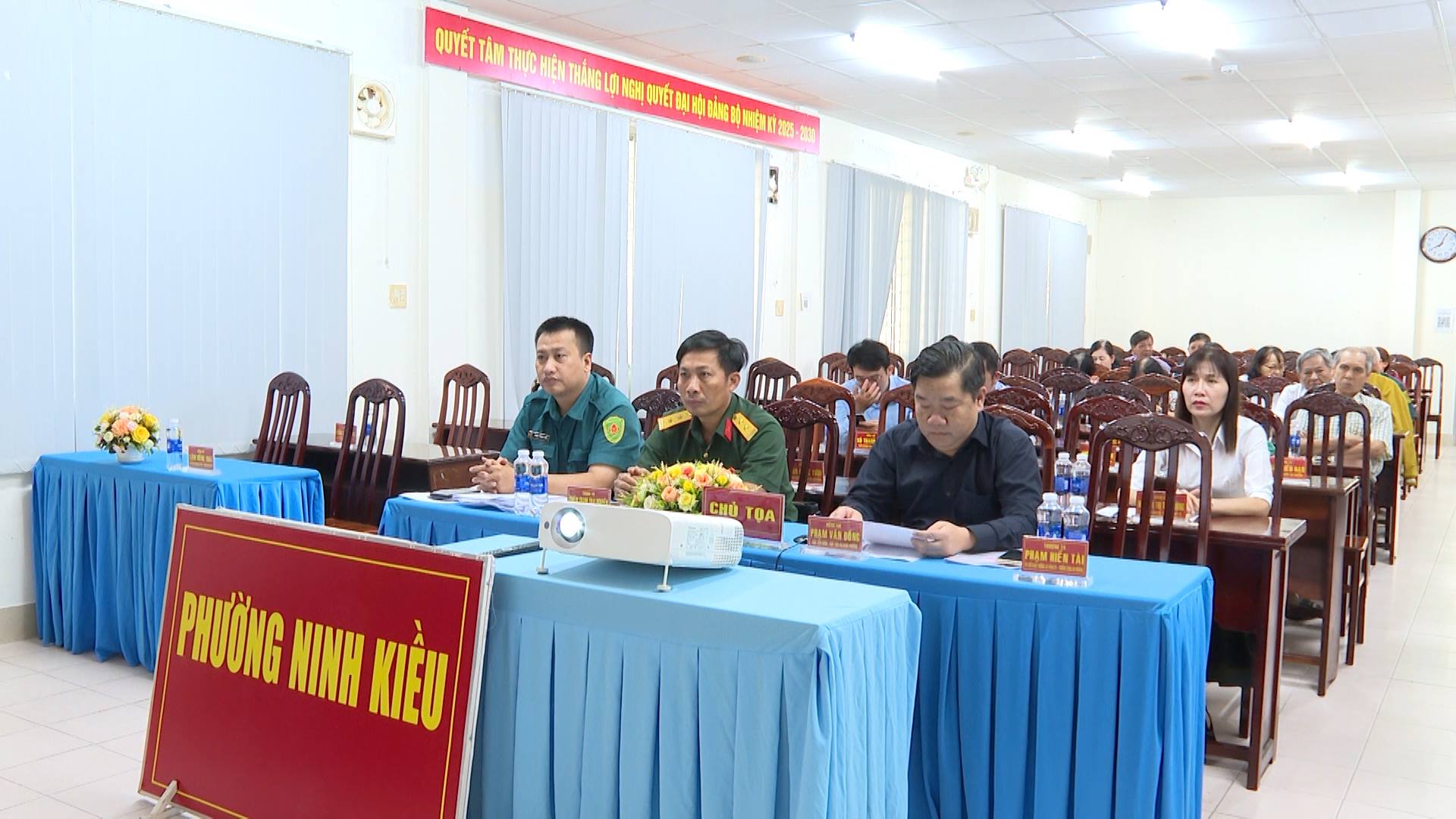 PHƯỜNG NINH KIỀU THAM DỰ HỘI NGHỊ TRỰC TUYẾN SƠ KẾT CÔNG TÁC TUYỂN CHỌN VÀ GỌI CÔNG DÂN NHẬP NGŨ NĂM 2026