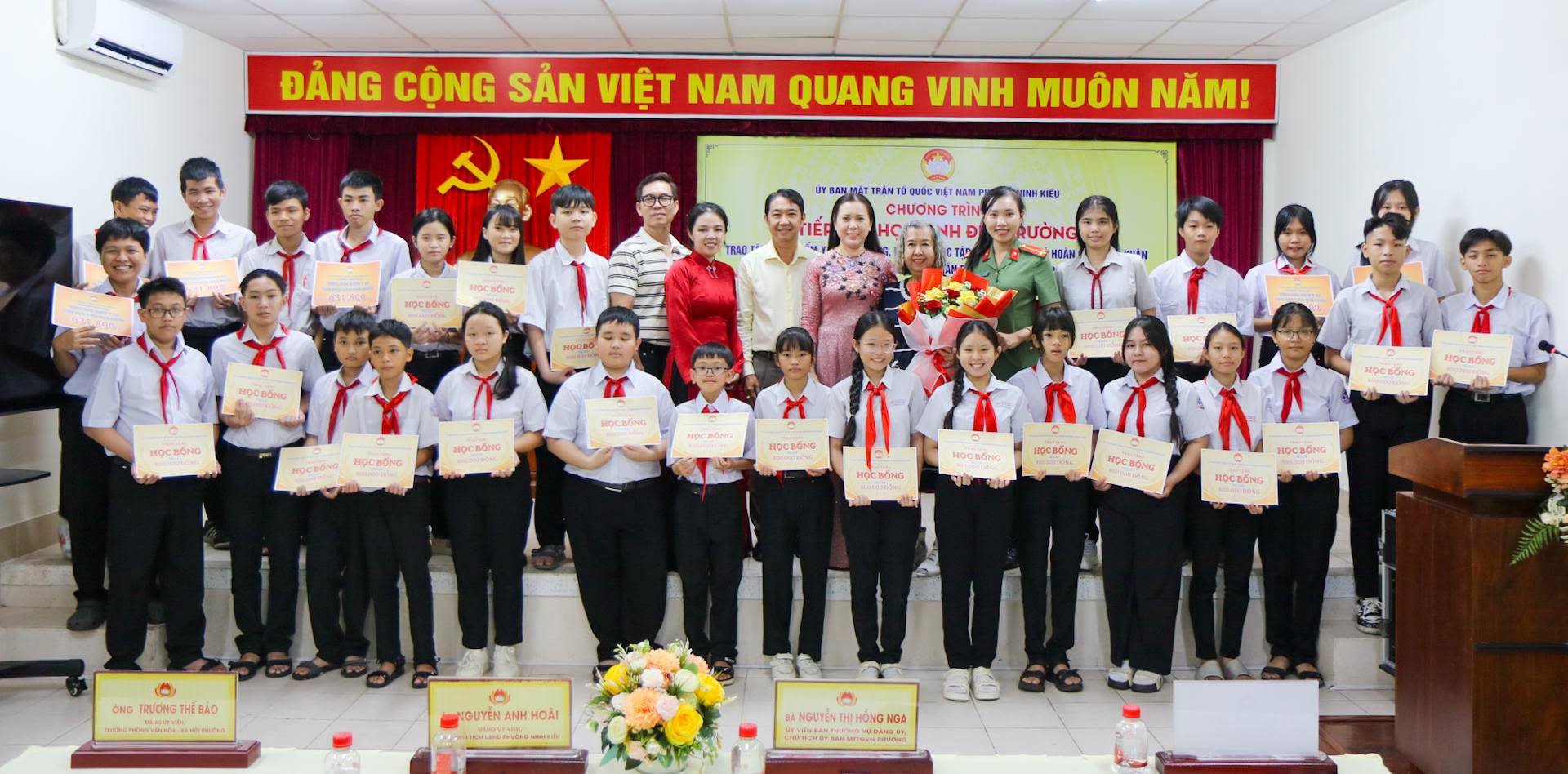 anh tin bai