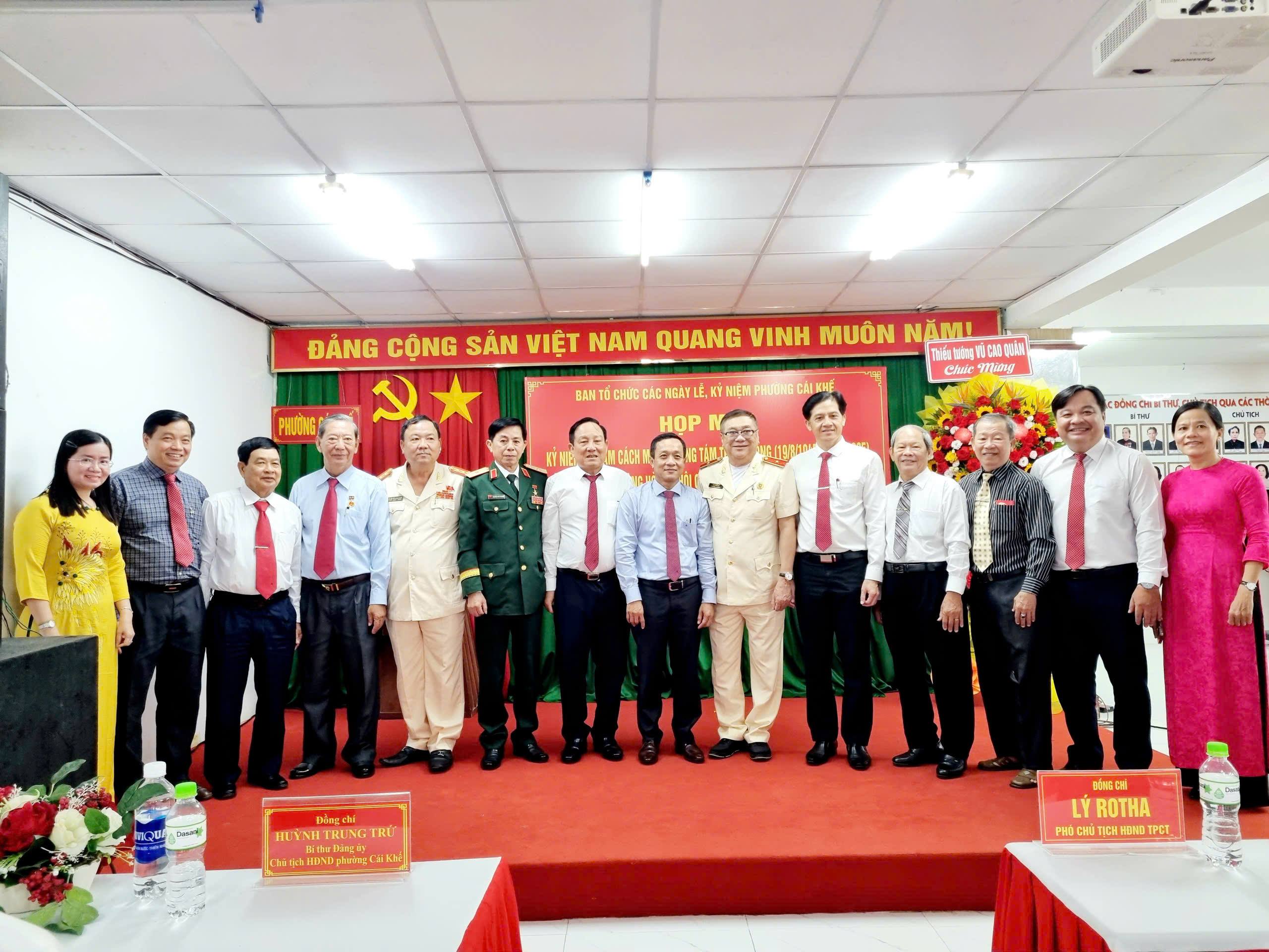 PHƯỜNG CÁI KHẾ LONG TRỌNG TỔ CHỨC KỶ NIỆM 80 NĂM CÁCH MẠNG THÁNG TÁM, QUỐC KHÁNH  NƯỚC CỘNG HÒA XÃ HỘI CHỦ NGHĨA VIỆT NAM VÀ  TRAO TẶNG HUY HIỆU ĐẢNG ĐỢT 2/9/2025