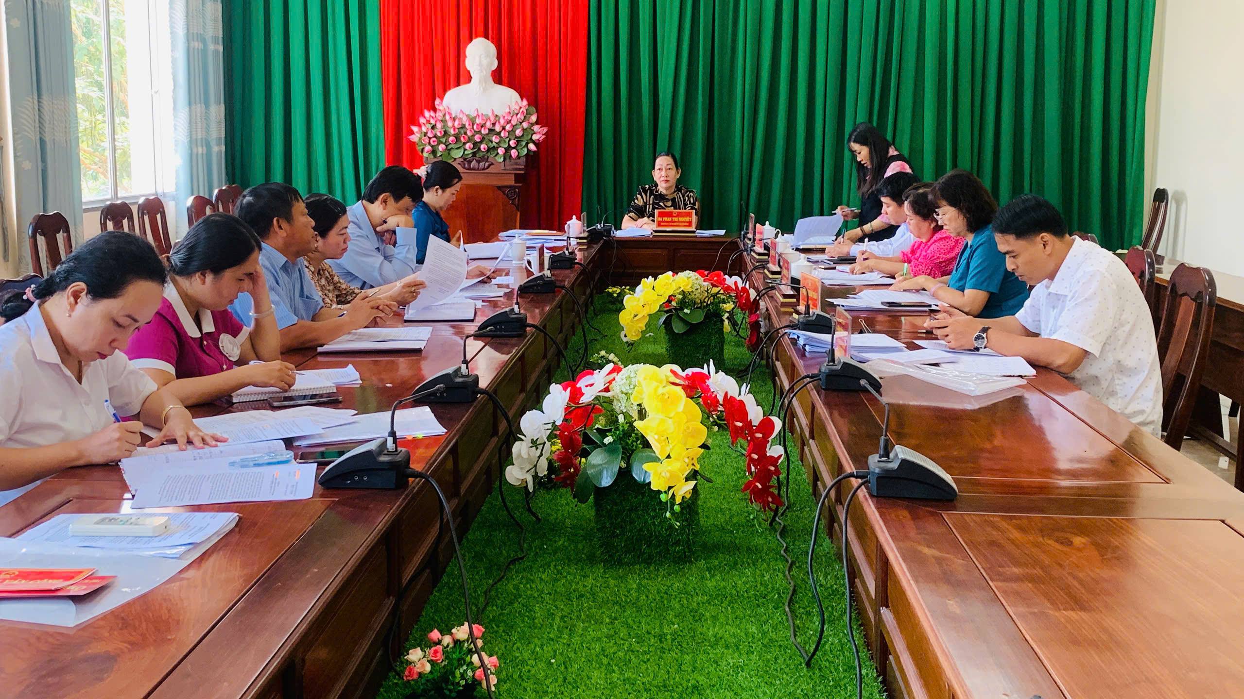 Phường Bình Thủy chuẩn bị chu đáo chương trình kỳ họp thường lệ cuối năm 2025 của HĐND phường Bình Thủy khóa XII (nhiệm kỳ 2021-2026)