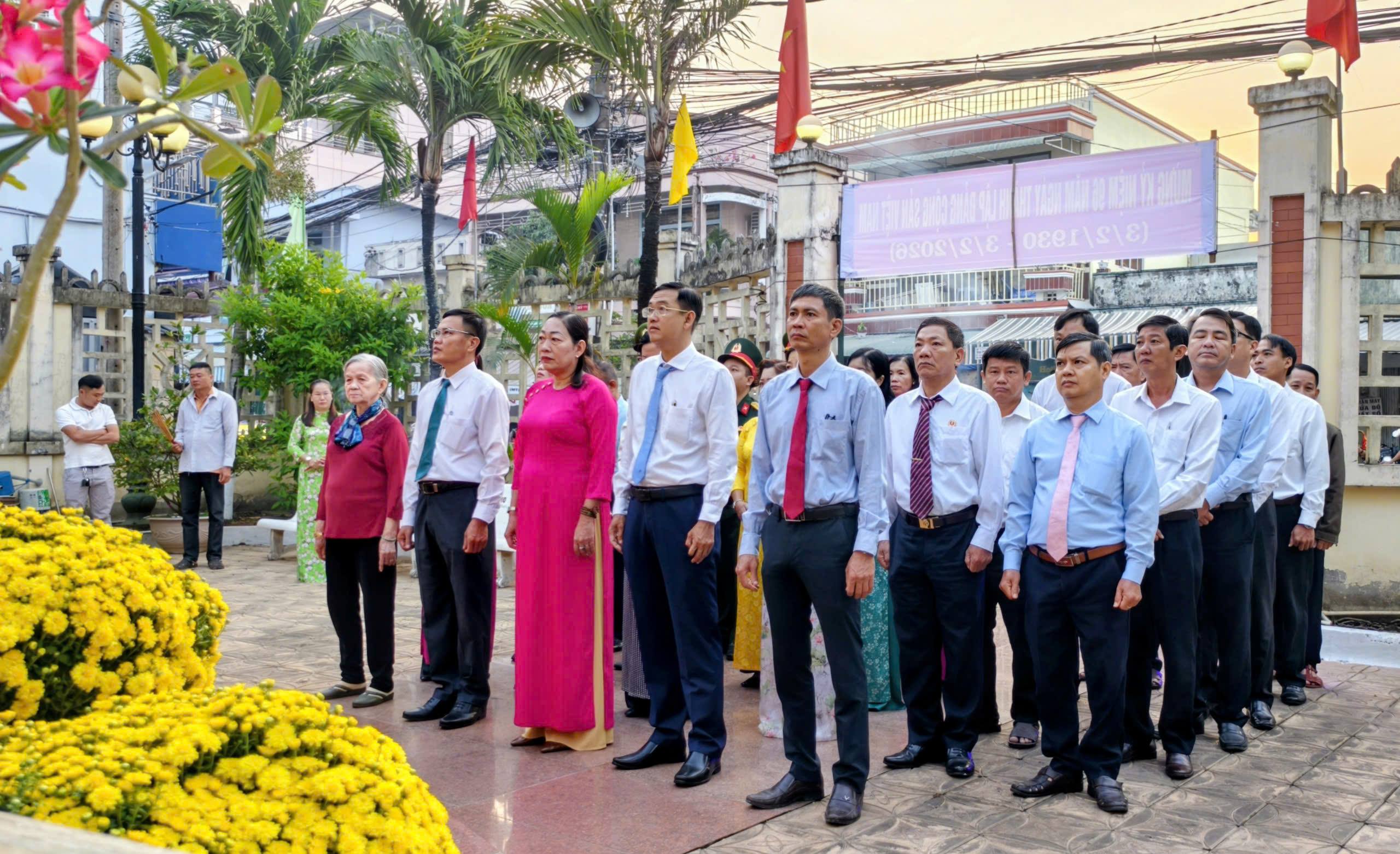 Lãnh đạo các phường viếng Di tích Đặc ủy An Nam Cộng sản Đảng nhân kỷ niệm 96 năm Ngày thành lập Đảng